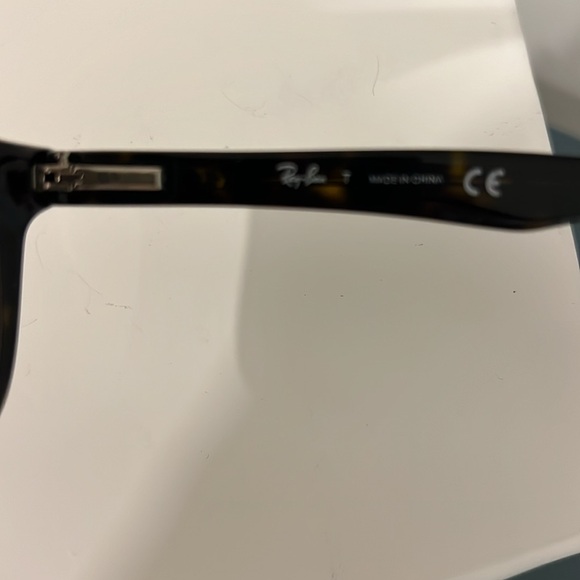 Ray Ban Men's Sunglasses no RX - Picture 4 of 8